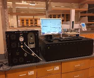 water and water vapor isotope analyzer